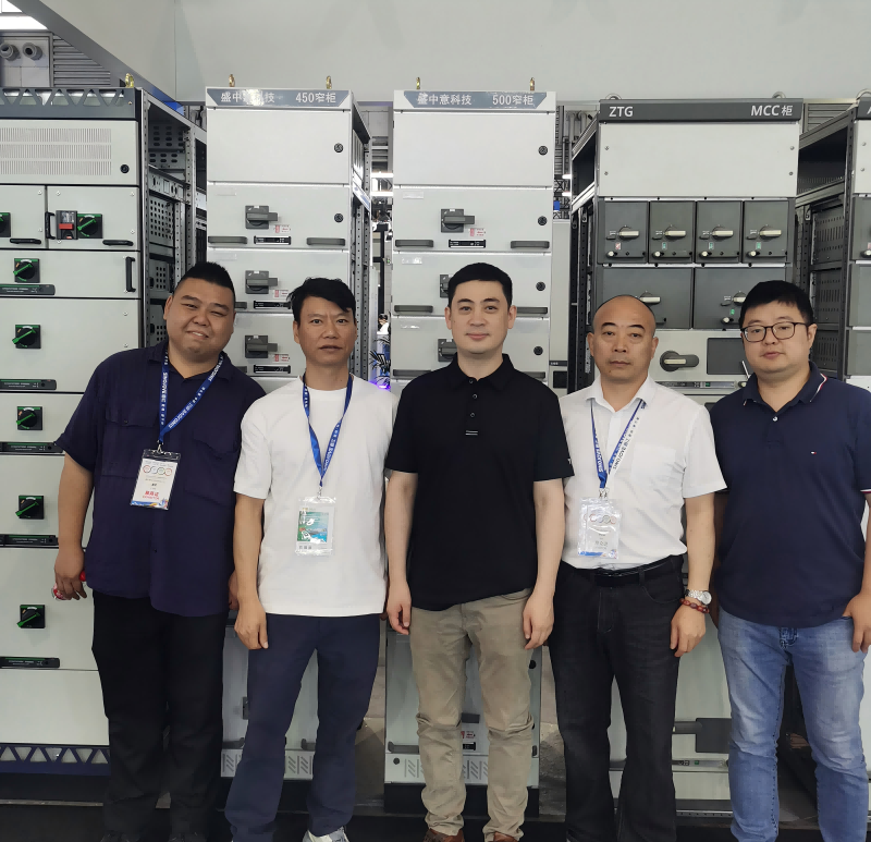 南洋電氣低壓抽出式450/500型窄柜獲全電展贊譽